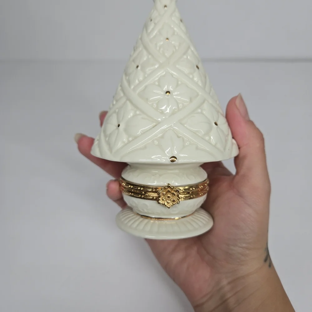 Vtg Ceramic Christmas Tree Hinged Trinket Box White‎ Gold Stars Holiday Decor